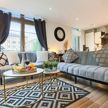 מילטון קינס Campbell Park Apartment - City Centre - Free Parking, Balcony, Super-Fast Wifi And Smart Tv With Netflix By Yoko Property מראה חיצוני תמונה