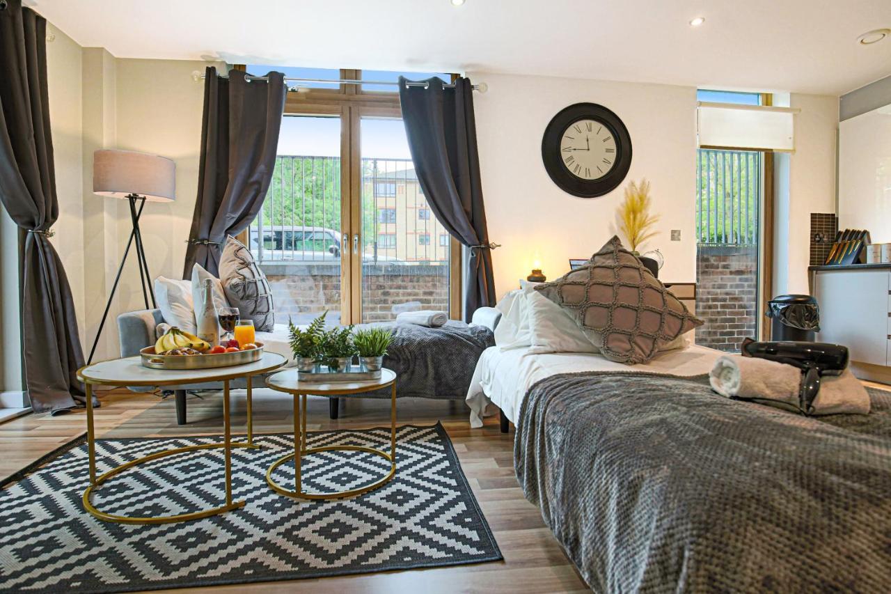 מילטון קינס Campbell Park Apartment - City Centre - Free Parking, Balcony, Super-Fast Wifi And Smart Tv With Netflix By Yoko Property מראה חיצוני תמונה