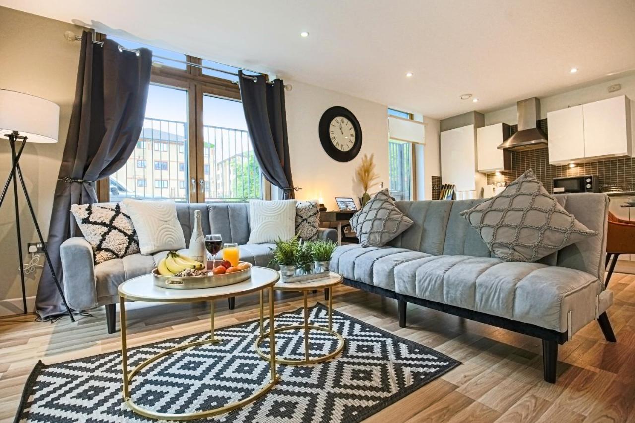 מילטון קינס Campbell Park Apartment - City Centre - Free Parking, Balcony, Super-Fast Wifi And Smart Tv With Netflix By Yoko Property מראה חיצוני תמונה