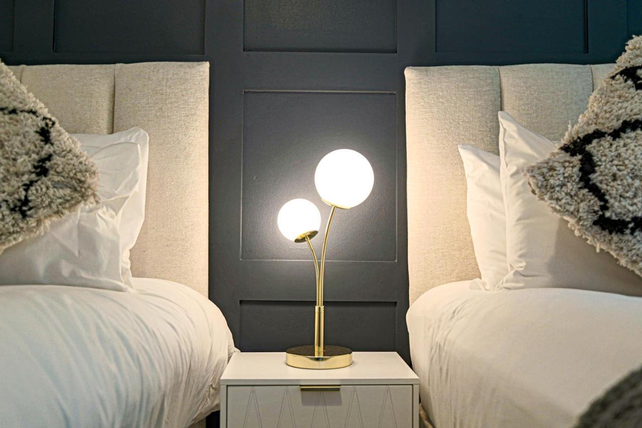 מילטון קינס Campbell Park Apartment - City Centre - Free Parking, Balcony, Super-Fast Wifi And Smart Tv With Netflix By Yoko Property מראה חיצוני תמונה
